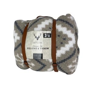 NWT Artemis Sherpa Set 3 PC Set Pillows & Throw 50 X 60